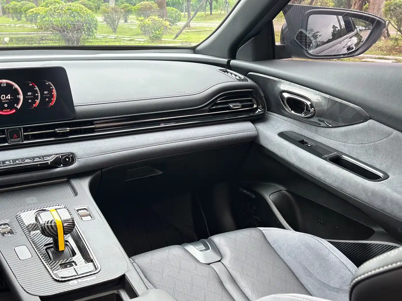 GAC Trumpchi Trumpchi Emkoo 2024 Model 400T Auto Shadow Leopard R MAX Edition фото 27
