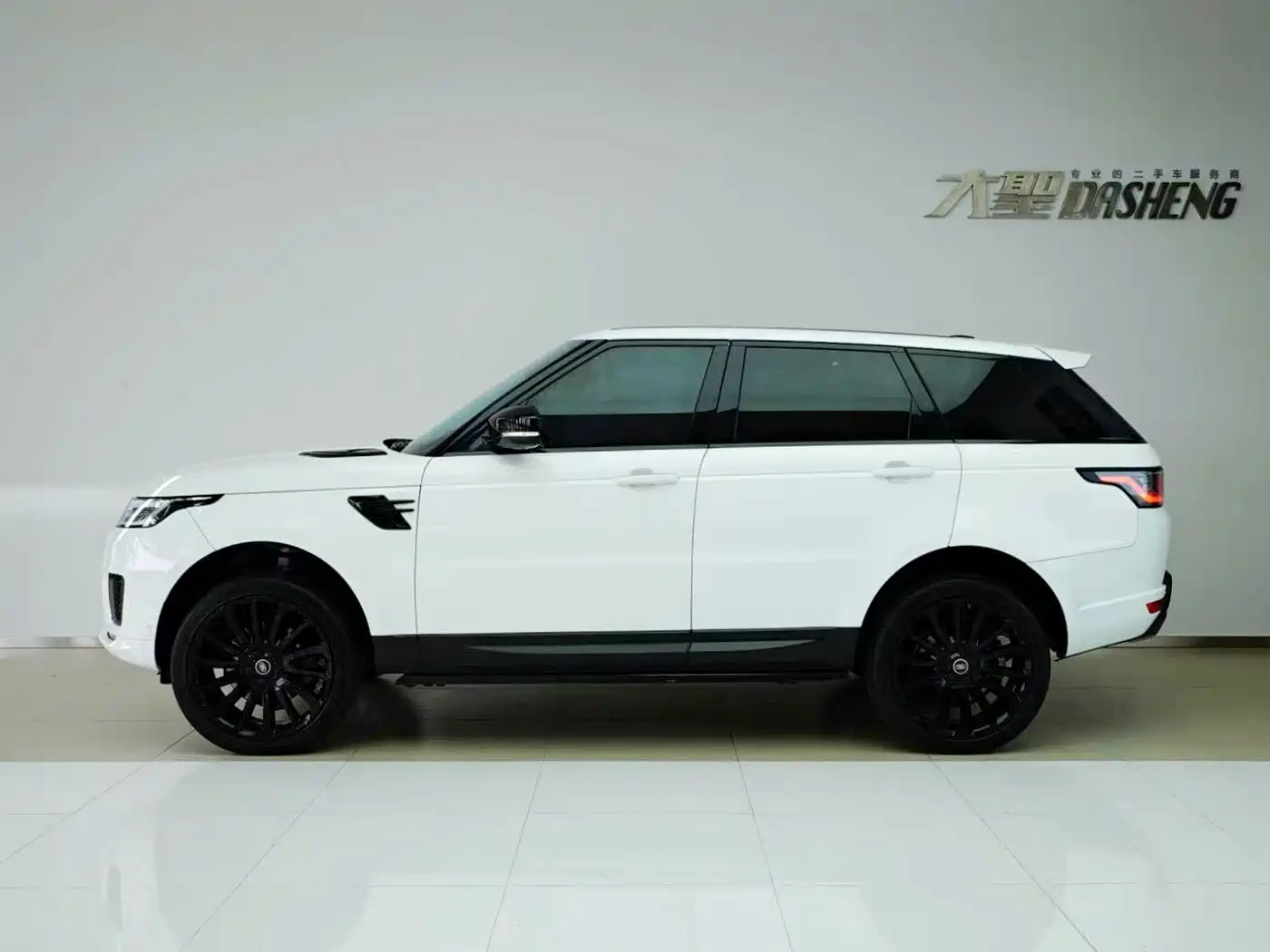 Land Rover Range Rover Sport 2014 3.0 SC V6 HSE фото 3