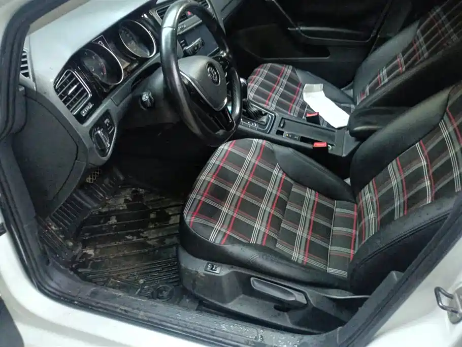 Volkswagen Golf 2014 1.4TSI Automatic Comfort фото 9