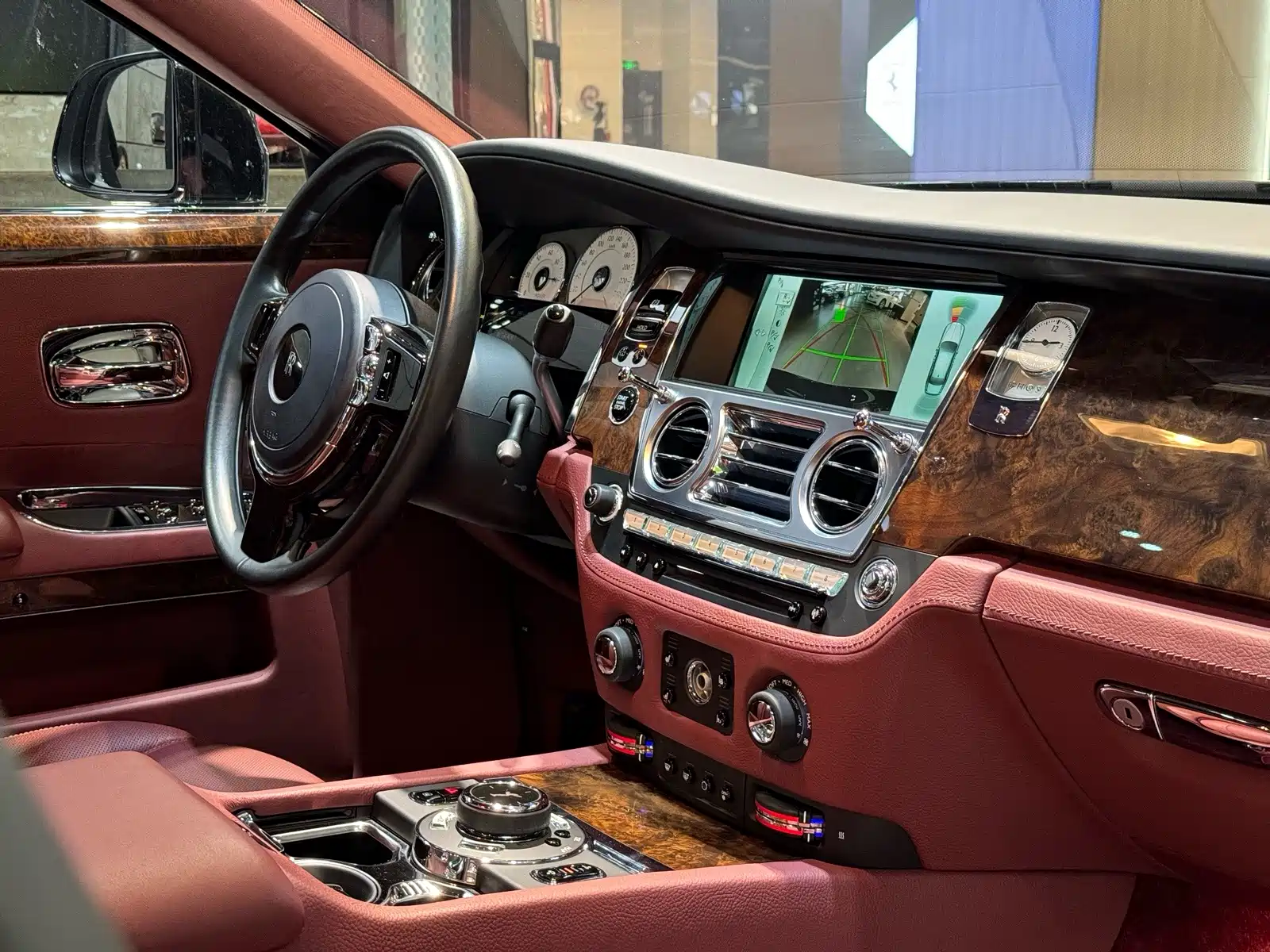 Фото 27 - Rolls-Royce Ghost