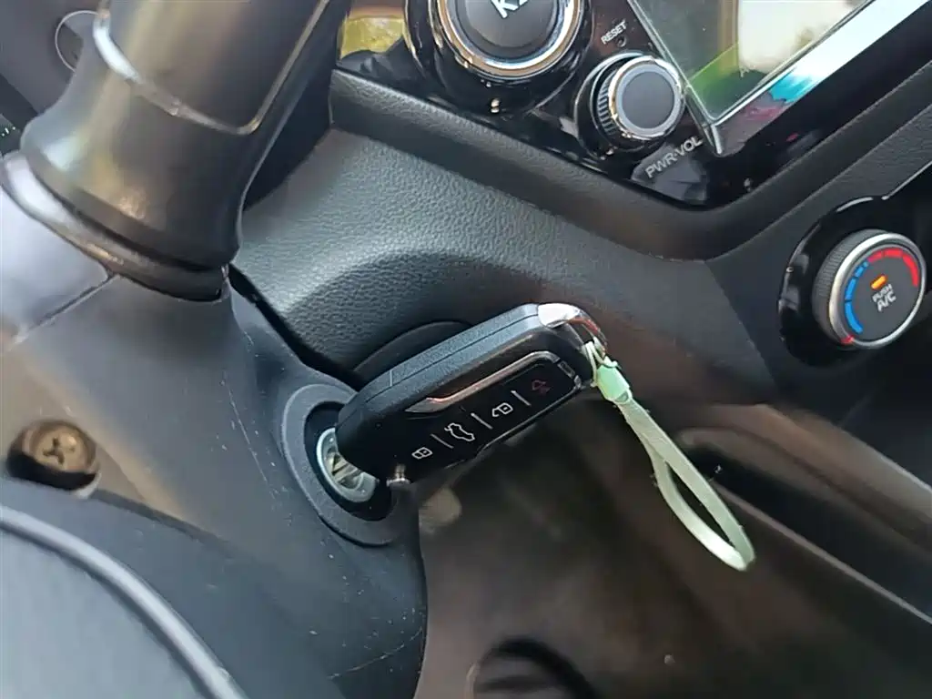 Kia K2 2015 Sedan 1.4L MT GLS фото 9