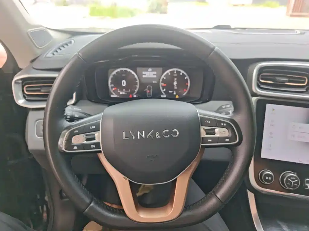 Lynk & Co 01 2018 2017 2.0T 2WD Pro Version