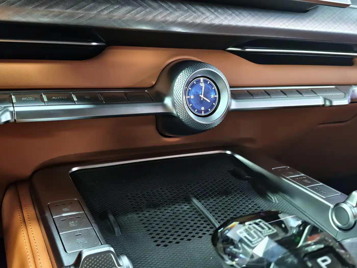 TANK TANK 700 NEW ENERGY