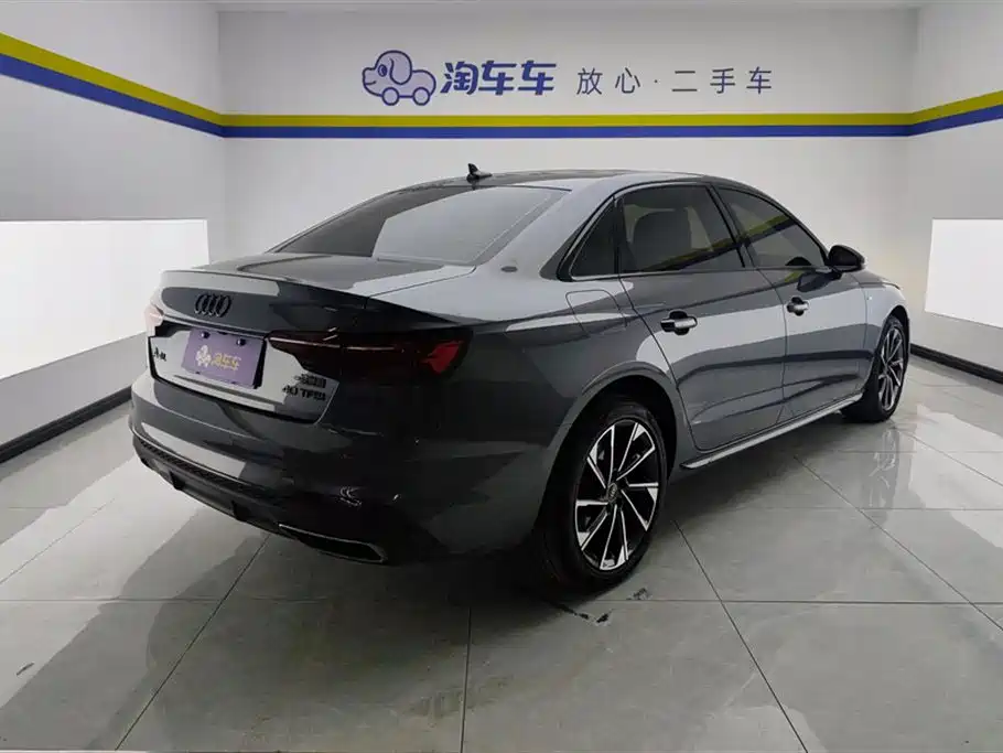 Audi A4L 2023 40 TFSI Luxury Sport фото 3