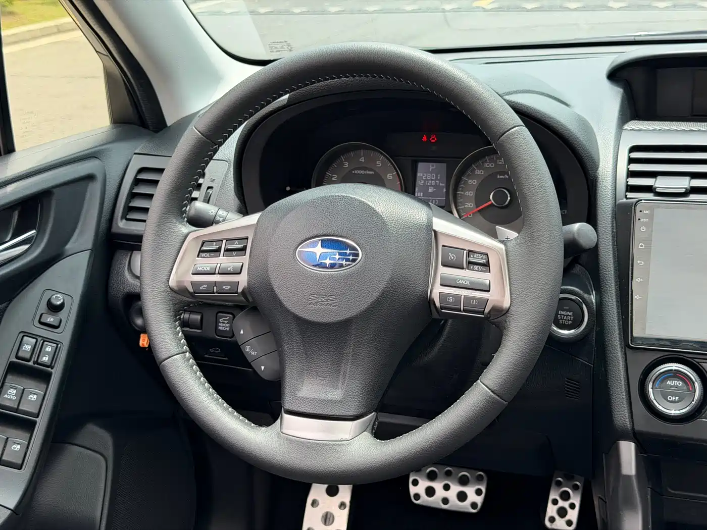 Subaru Forester 2013 2.5i Automatic Premium Edition фото 16