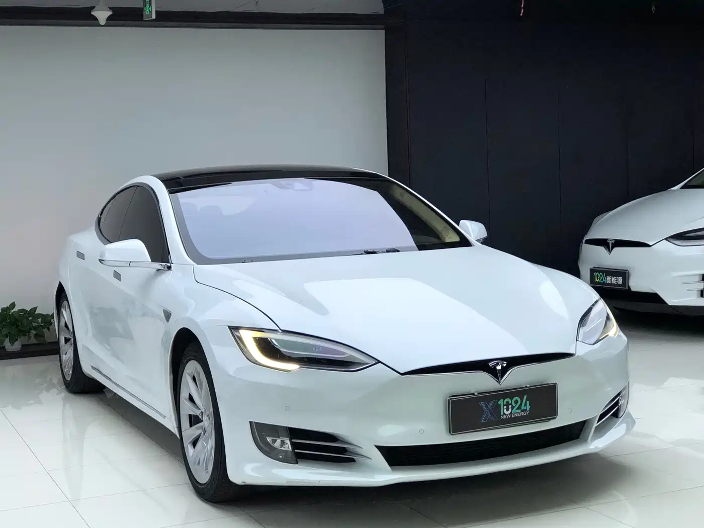 Tesla Model S 2016 2016 Model S 90D