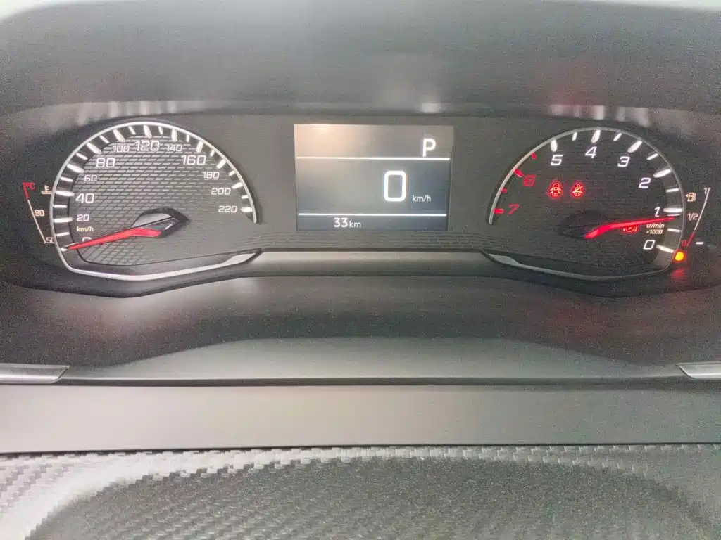 Photo 4 - Peugeot 2008