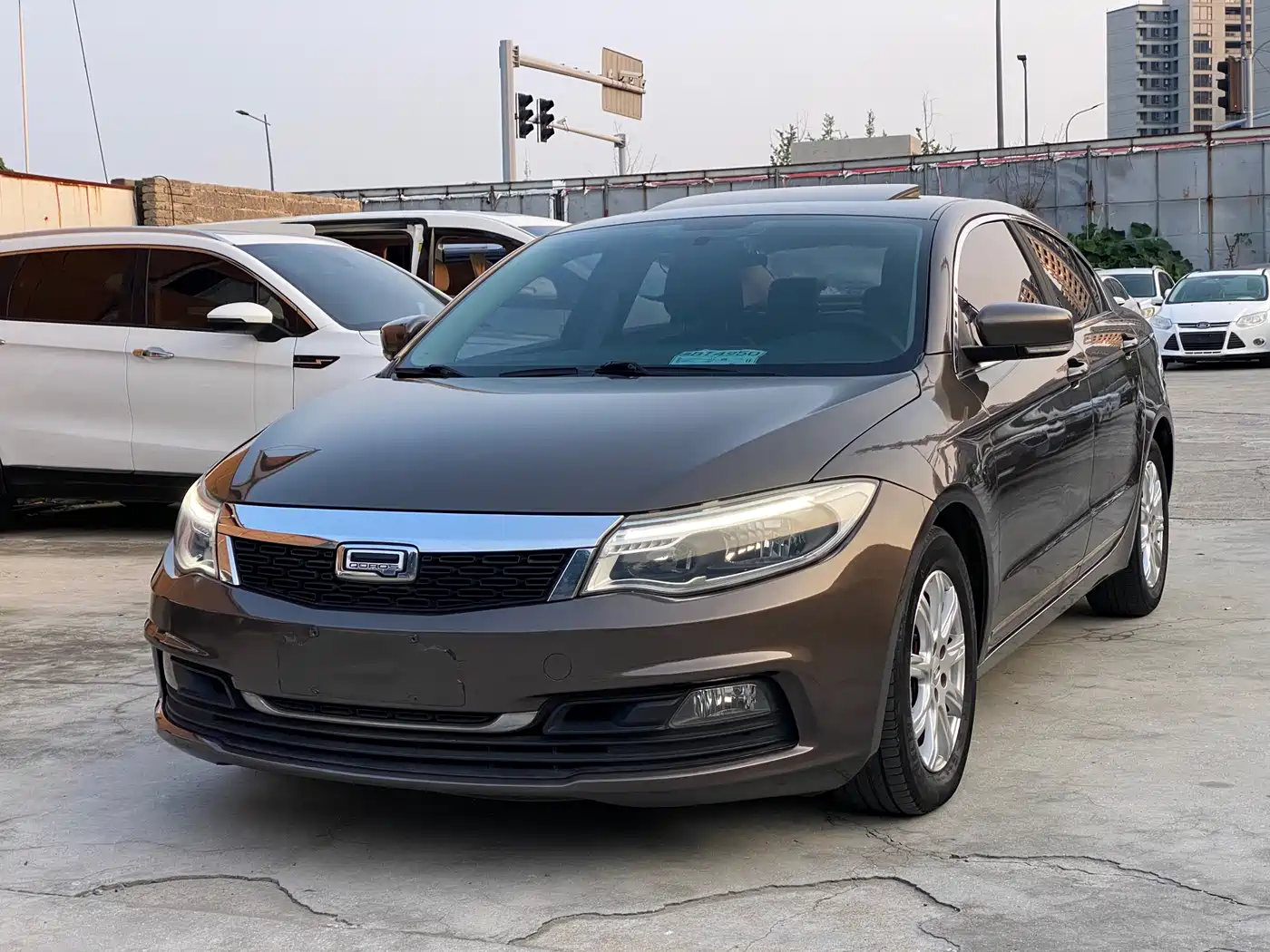 Qoros 3 2017 2016 Sedan 1.6L Automatic Zhiyue