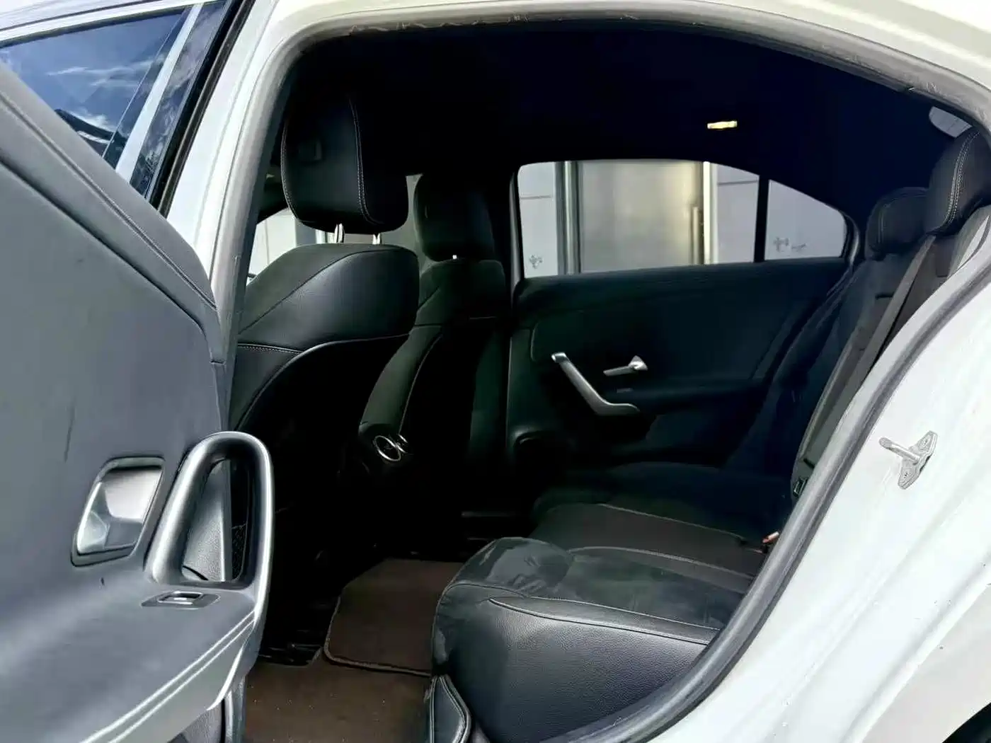 Mercedes-Benz A-Class 2021 A 200 L Sport Sedan Fashion Edition фото 6