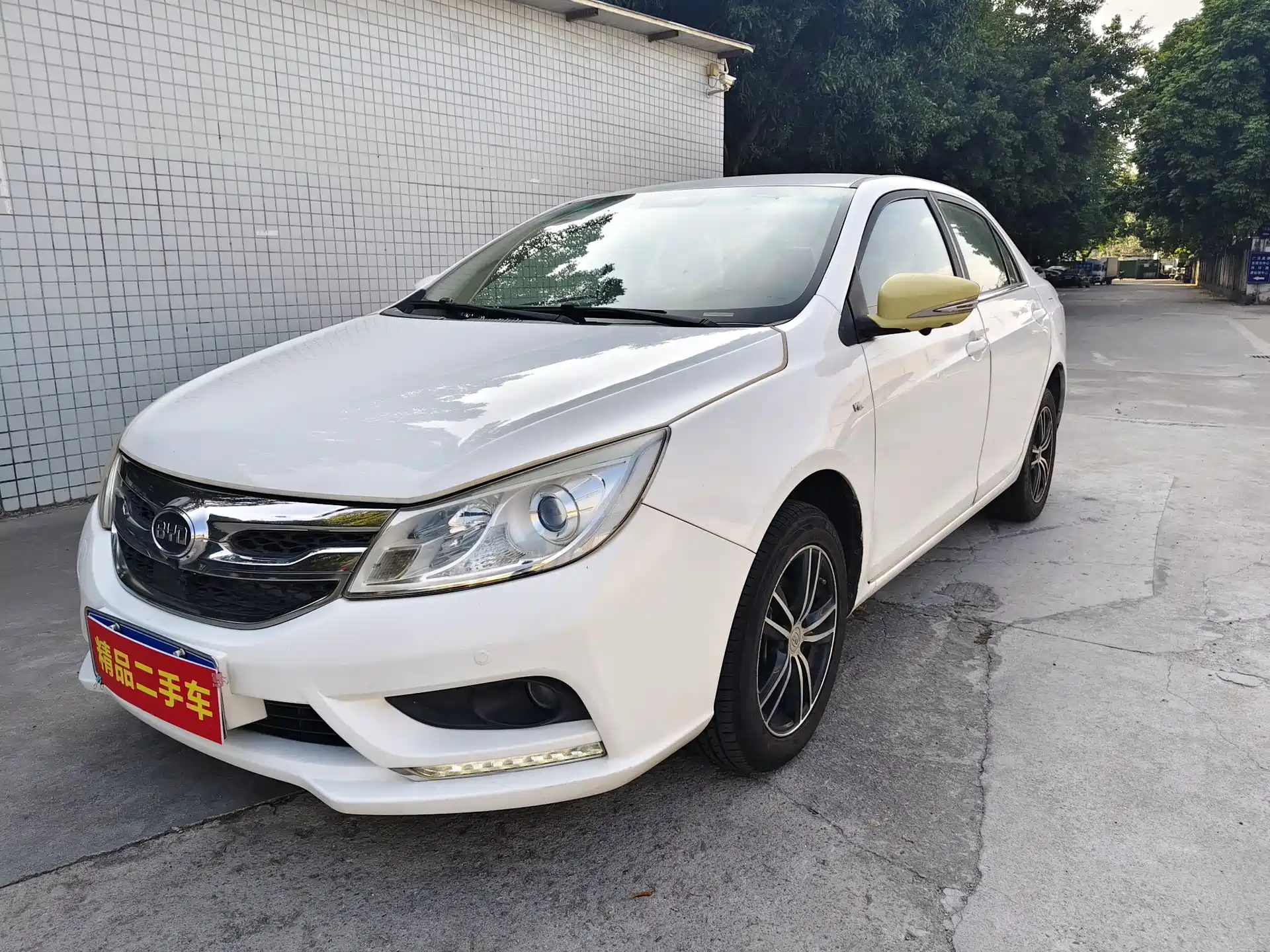 Фото 1 - BYD Surui