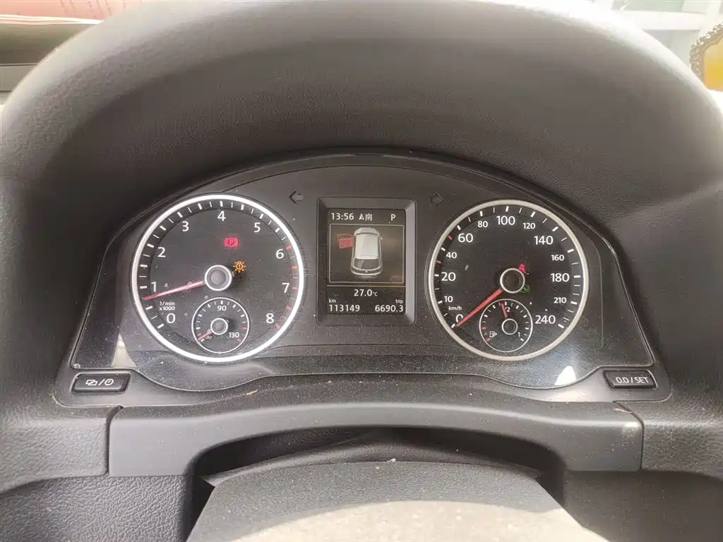 Volkswagen Tiguan 2015 1.8TSI Automatic 4WD Highline фото 8