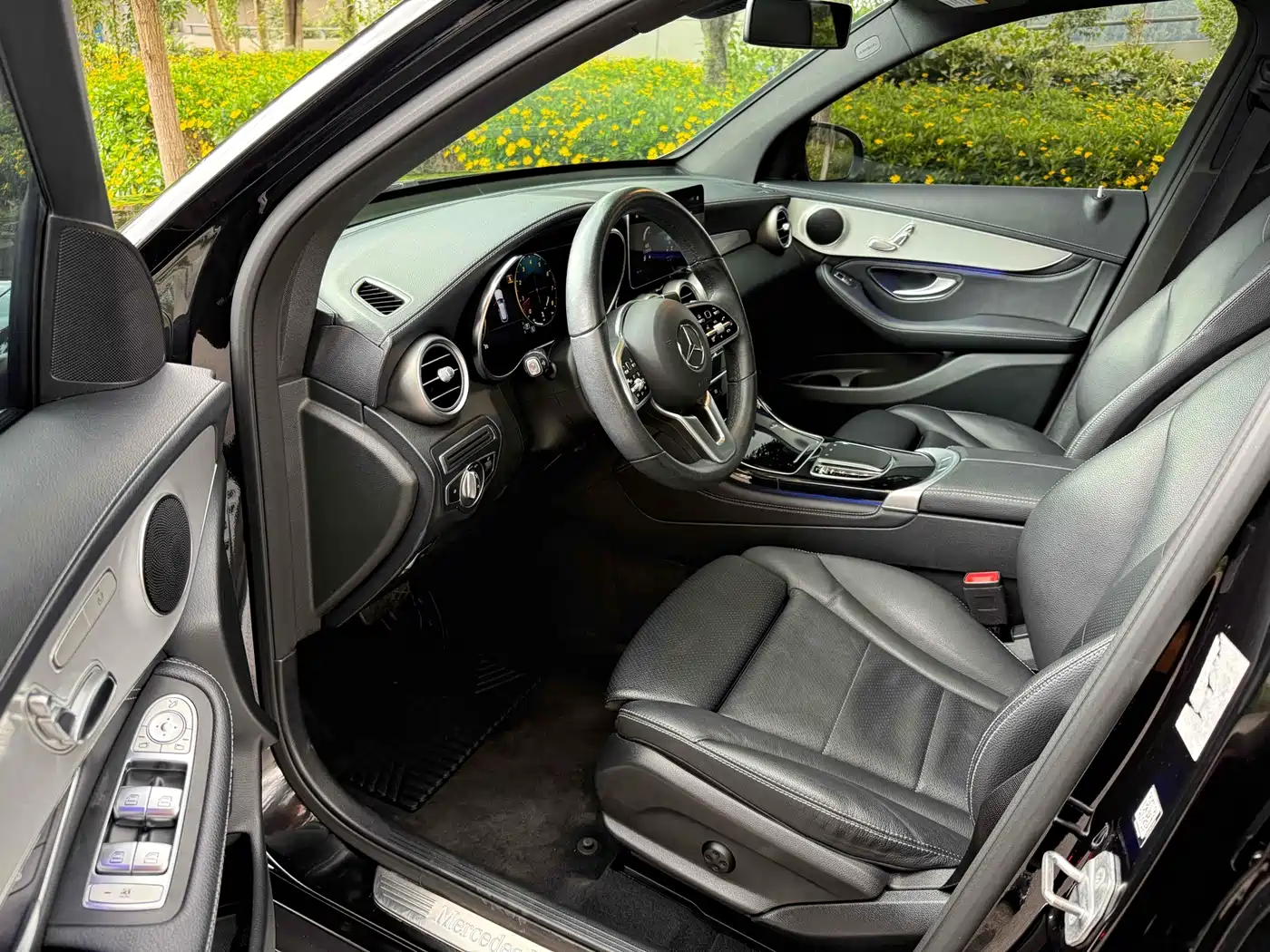 Mercedes-Benz GLC 2020 Facelift GLC 260 L 4MATIC Dynamic фото 13