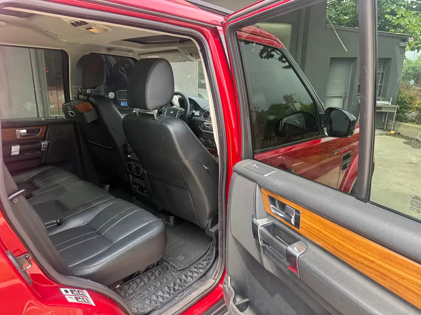 Land Rover Discovery 2015 3.0 SC V6 HSE фото 11