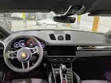 Photo 6 - Porsche Cayenne