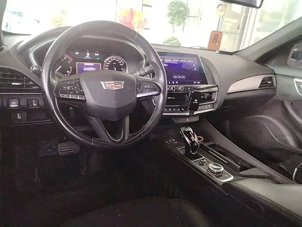 Photo 10 - Cadillac CT5