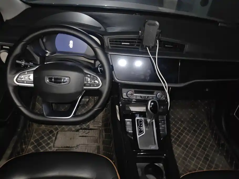 Photo 12 - Geely Emgrand GL