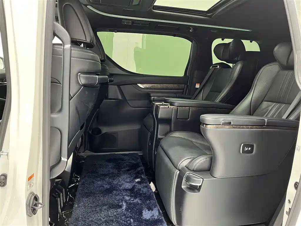 Toyota Vellfire 2023 Crown Hybrid 2.5L HV Ultimate фото 6