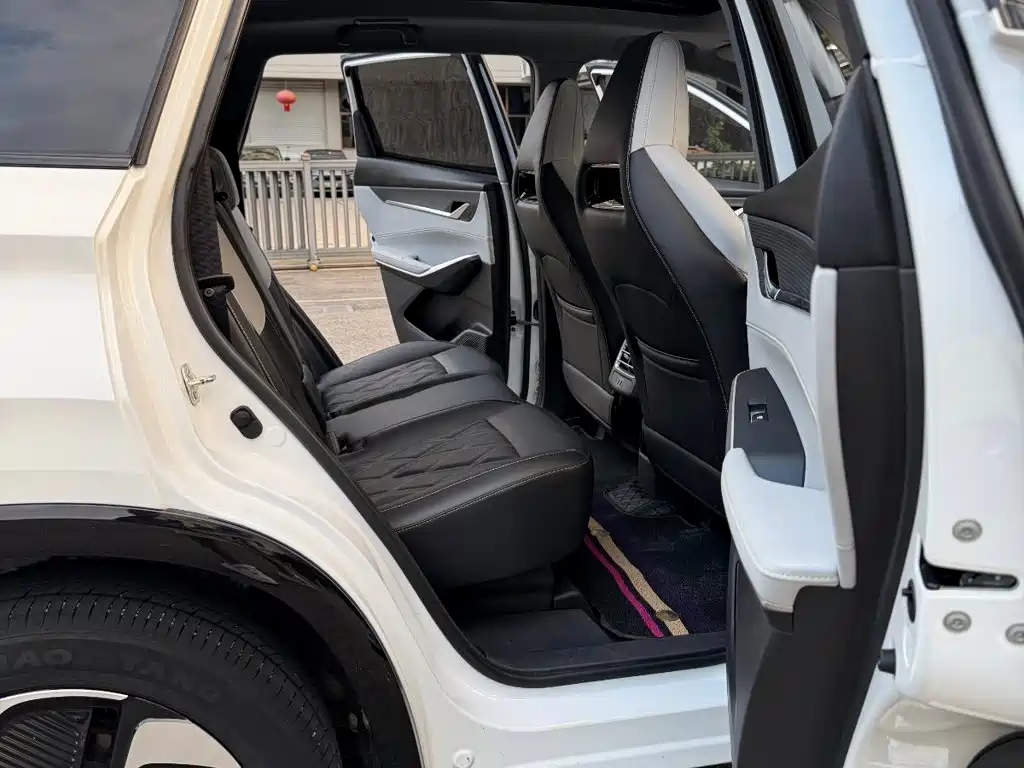 Changan CS75 PLUS iDD 2024 2023 Smart Electric iDD Intelligent Leader Model