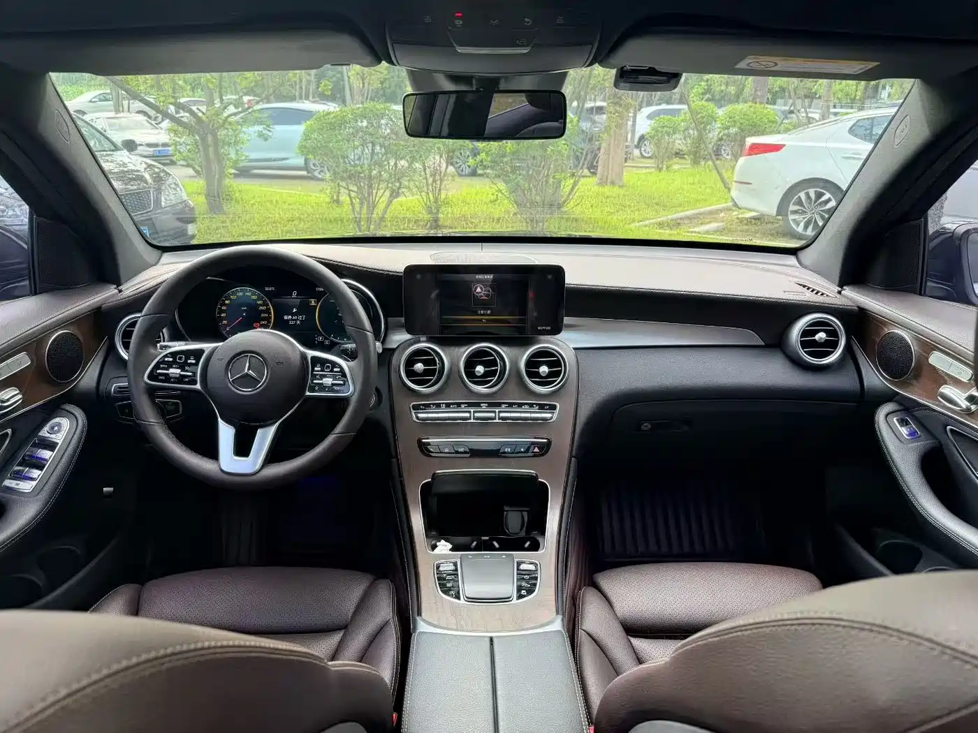 Mercedes-Benz GLC 2020 Facelift GLC 300 L 4MATIC Dynamic фото 8