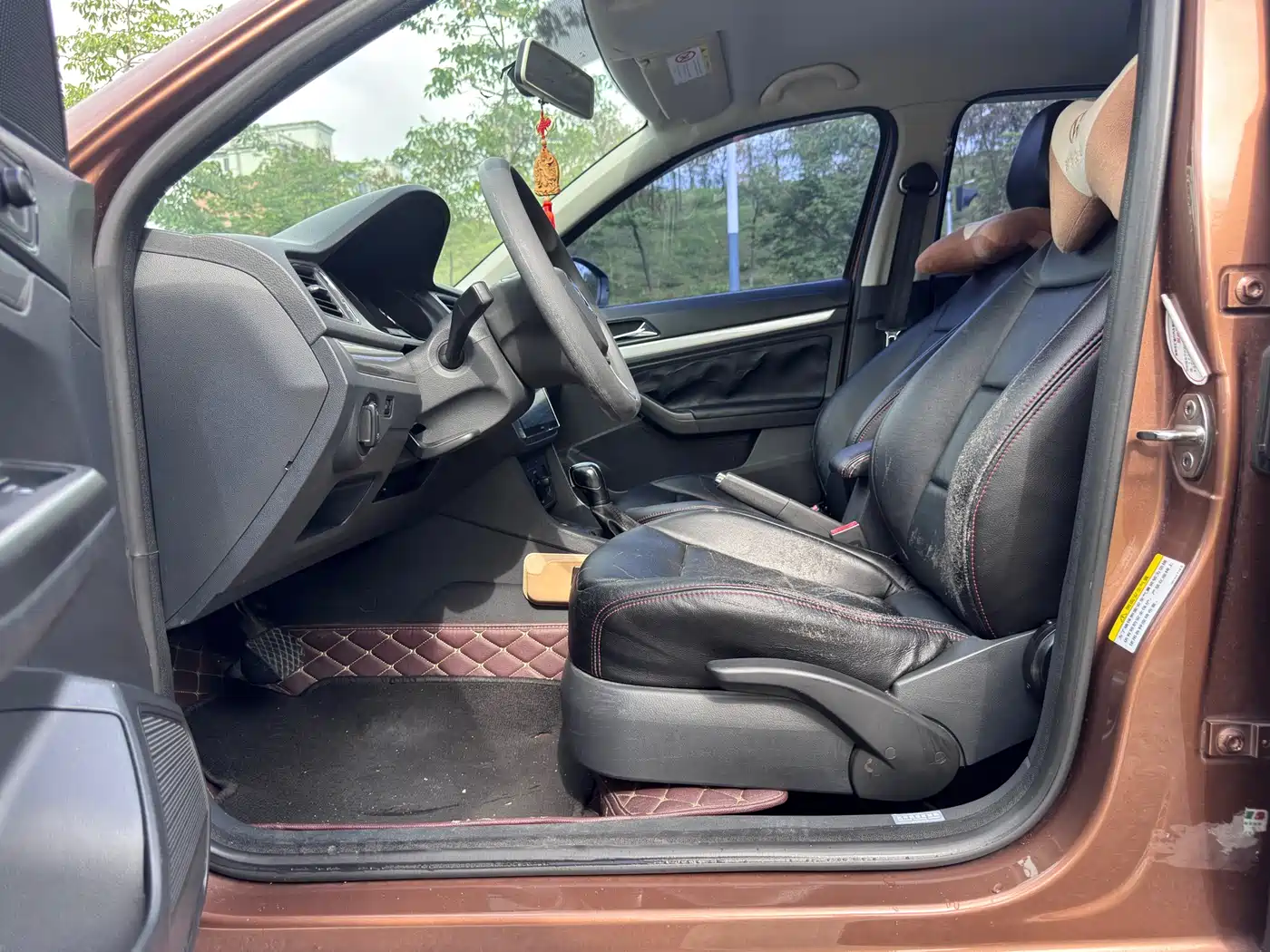 Volkswagen Lavida Tour 2015 1.6L Automatic Trend Edition фото 7