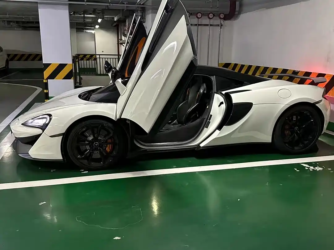 McLaren 540C 2015 3.8T Coupe фото 2