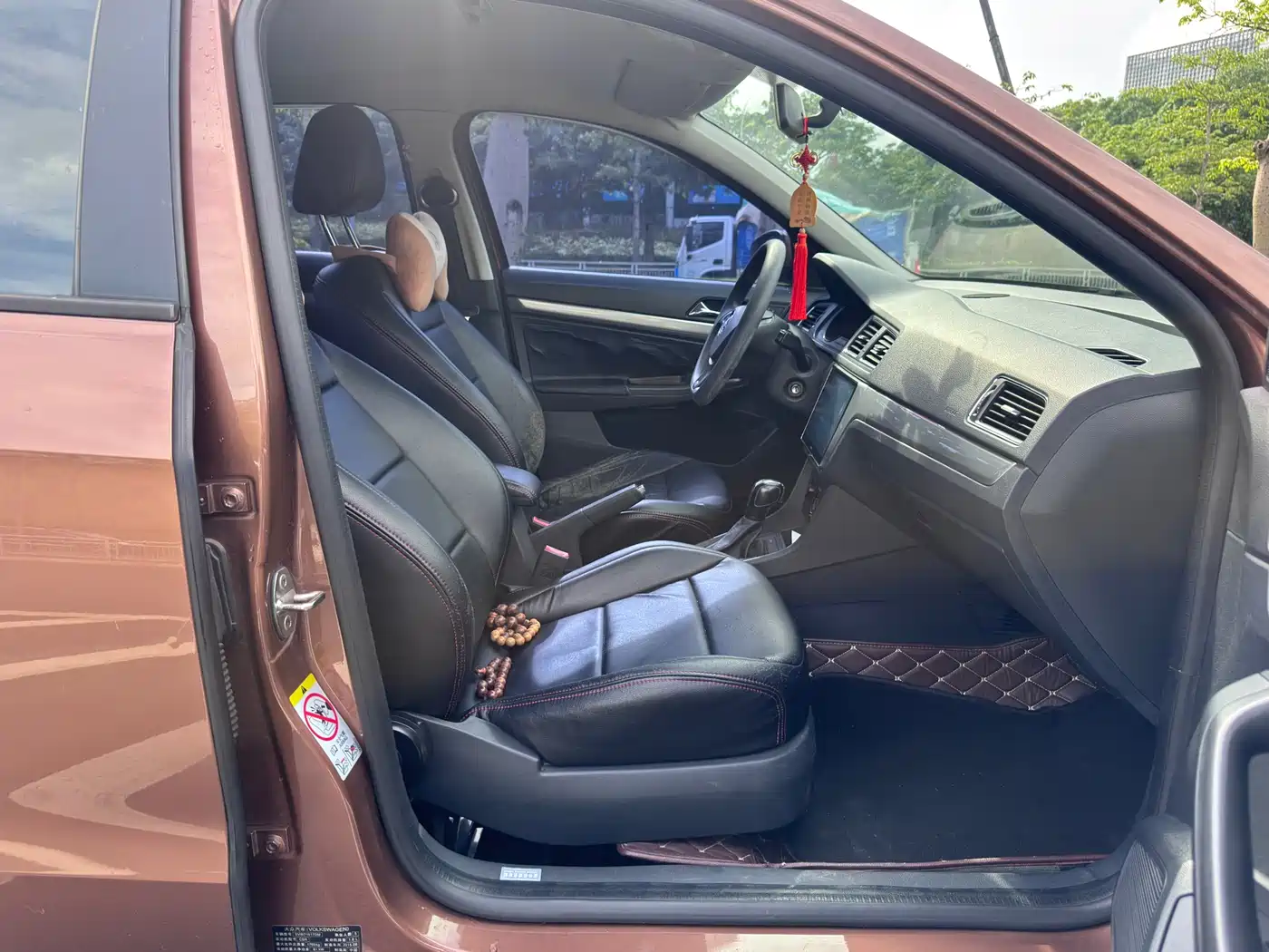 Volkswagen Lavida Tour 2015 1.6L Automatic Trend Edition фото 9