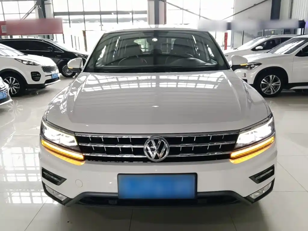 Фото 3 - Volkswagen Tiguan L