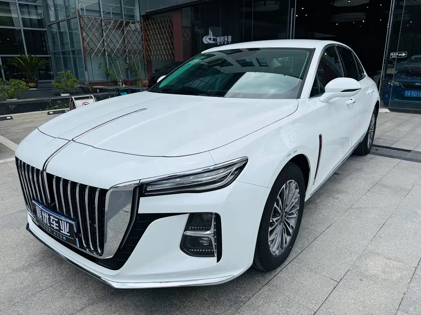 Hongqi H5 2024 1.5T DCT Smart Connect Flag Joy Edition