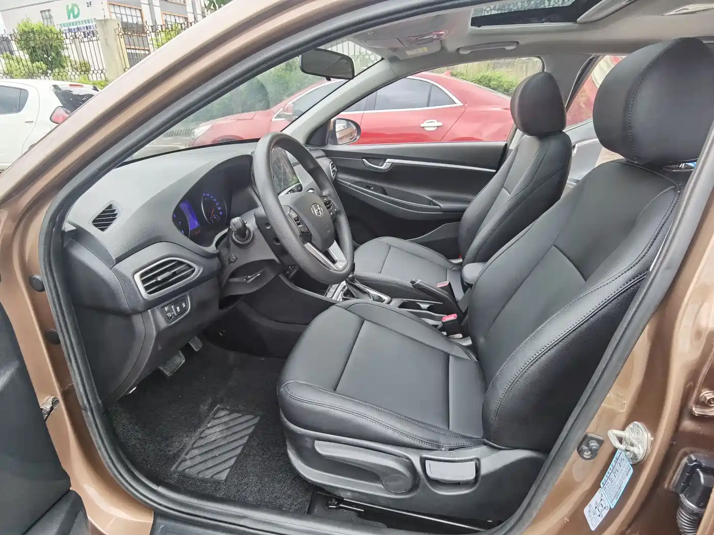 Hyundai Elantra 2018 1.6L Automatic Value Edition GLS China VI фото 10