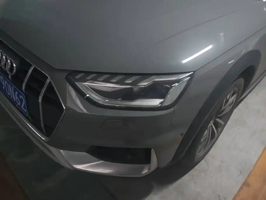 Фото 5 - Audi A4 (Import)