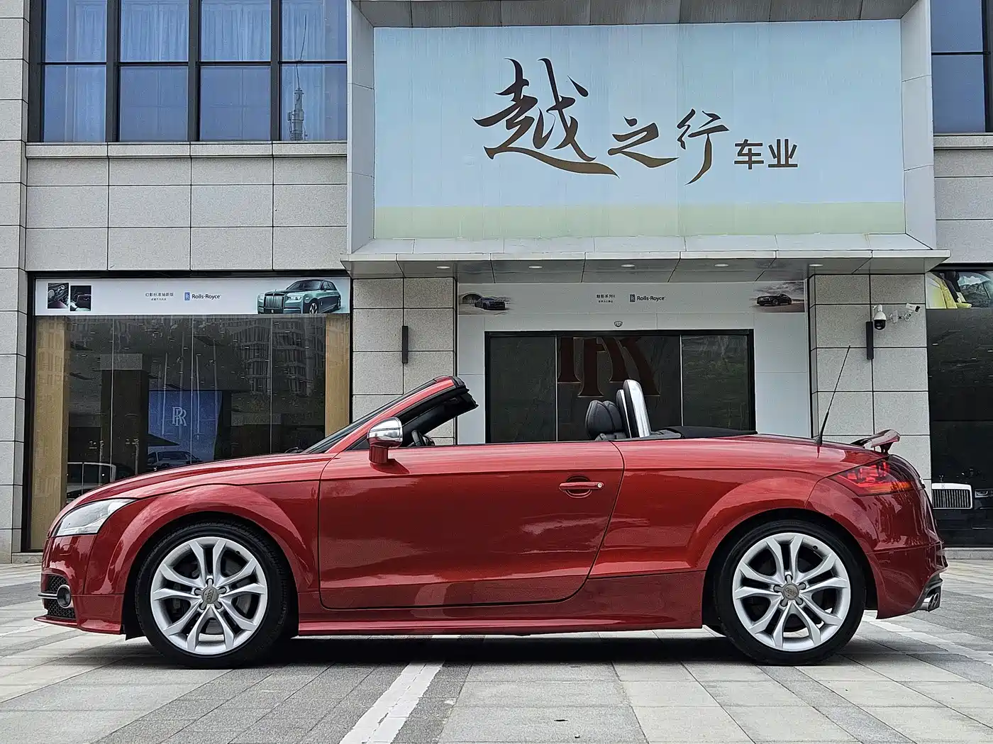Audi TTS 2013 TTS Roadster 2.0TFSI quattro фото 6