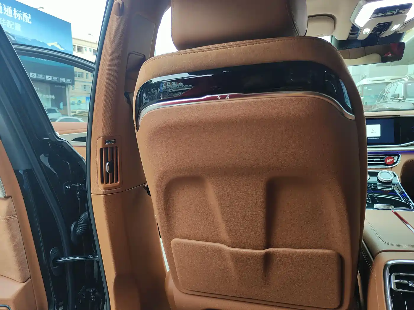 Hongqi H9 2020 2.0T Smart Connection Qi Chang Edition фото 26