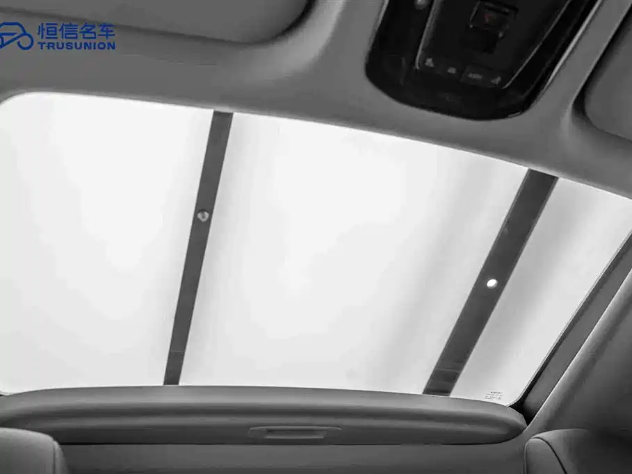 Toyota Venza 2022 2.0L CVT 2WD Luxury фото 20