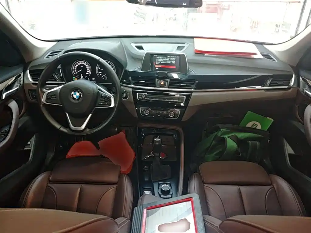 BMW X1 2018 sDrive18Li Premium Model фото 10