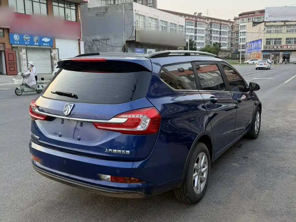 Baojun 310W 2017 2017 1.5L Manual Fashion Edition (China V)