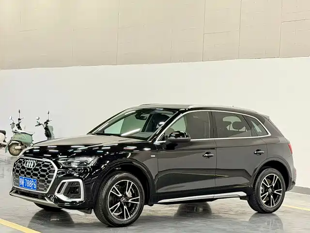 Audi Q5L 40 TFSI, Люкс Драйв