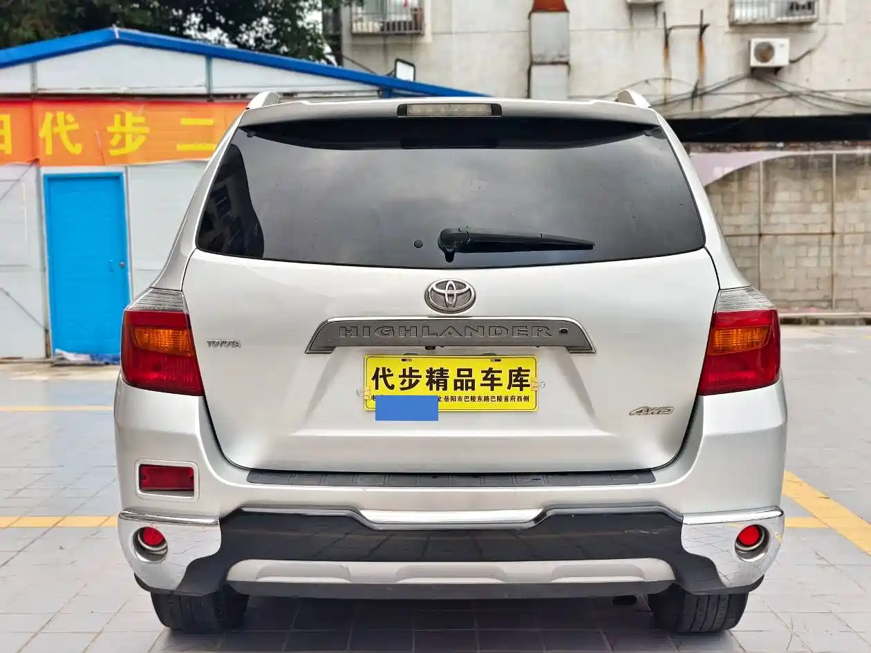 Фото 3 - Toyota Highlander