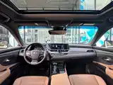 Photo 8 - Lexus ES