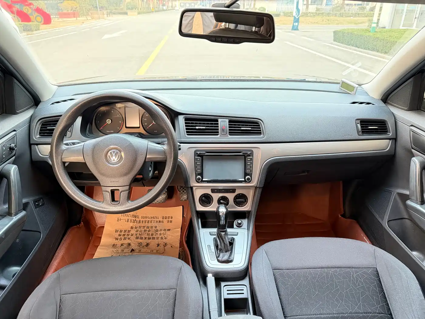 Volkswagen Lavida 2013 1.6L Automatic Trend Edition фото 9