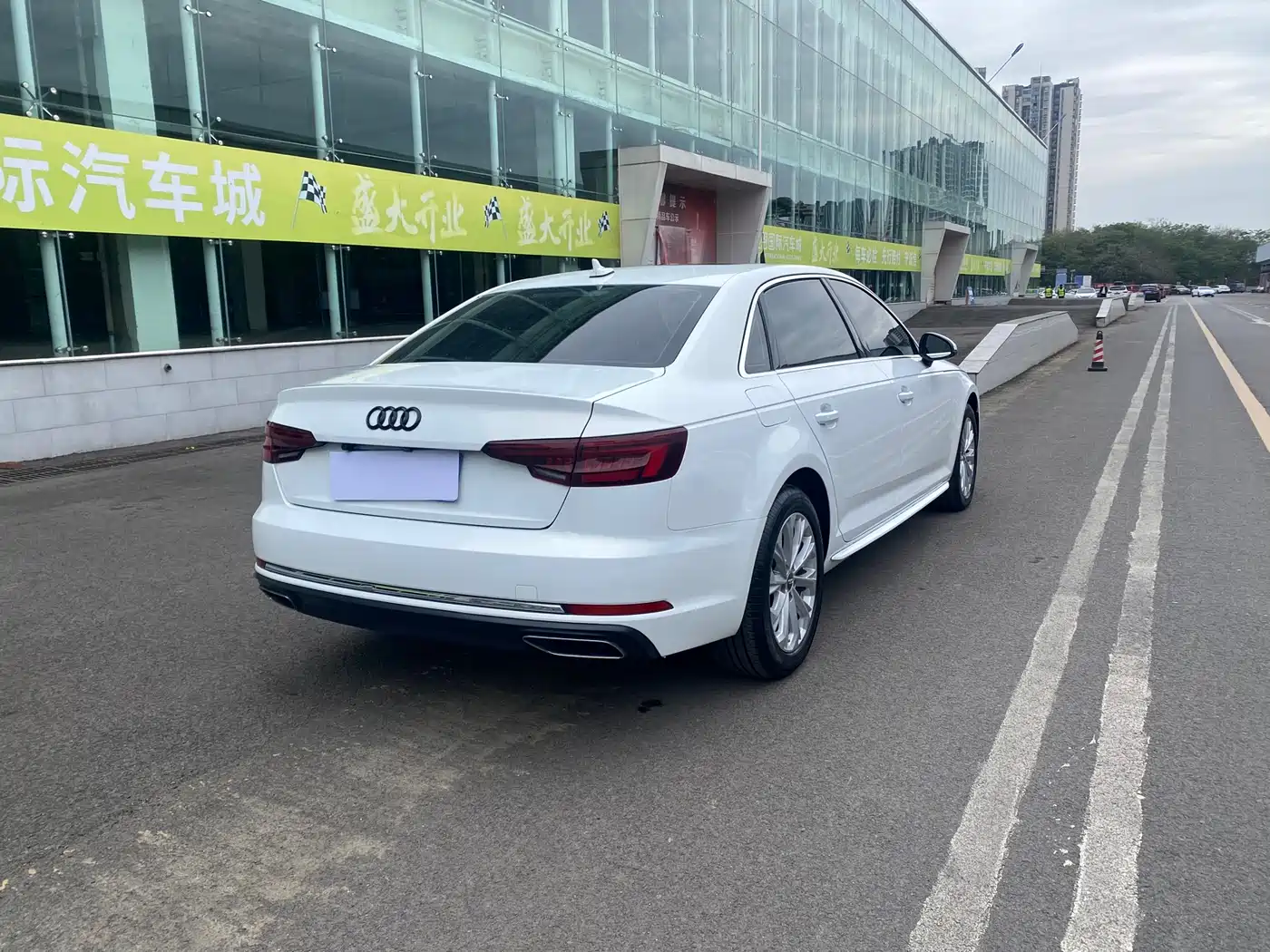 Audi A4L 2019 40 TFSI Progressive (China V) фото 7
