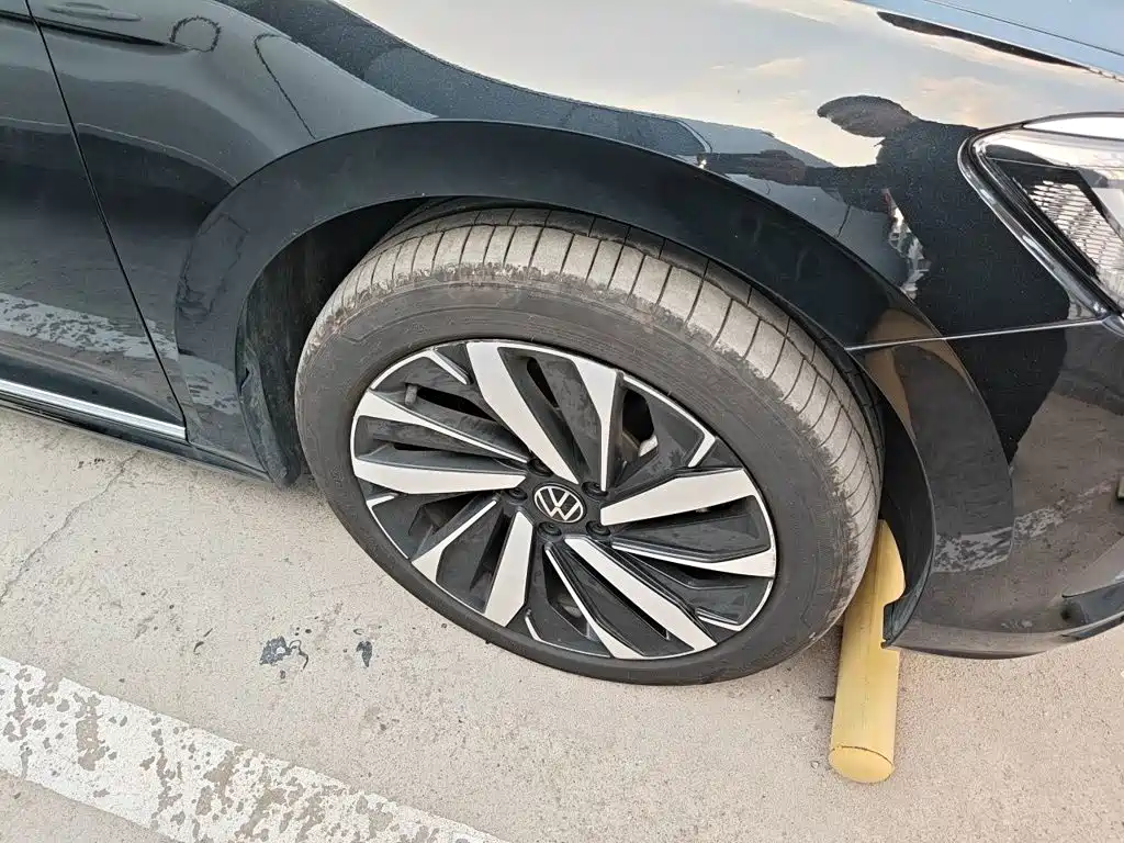 Фото 24 - Volkswagen Passat
