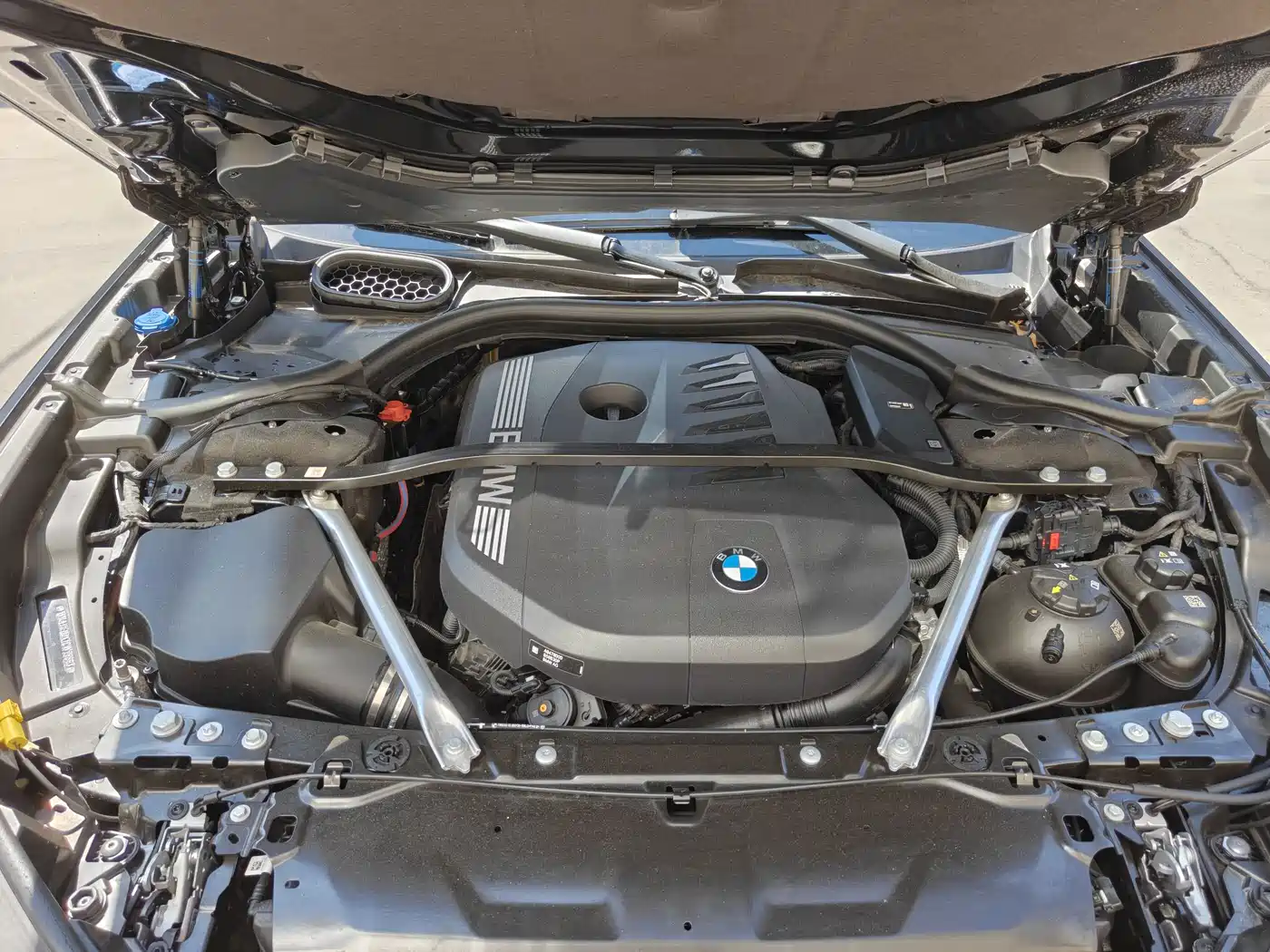 BMW 7-SERIES
