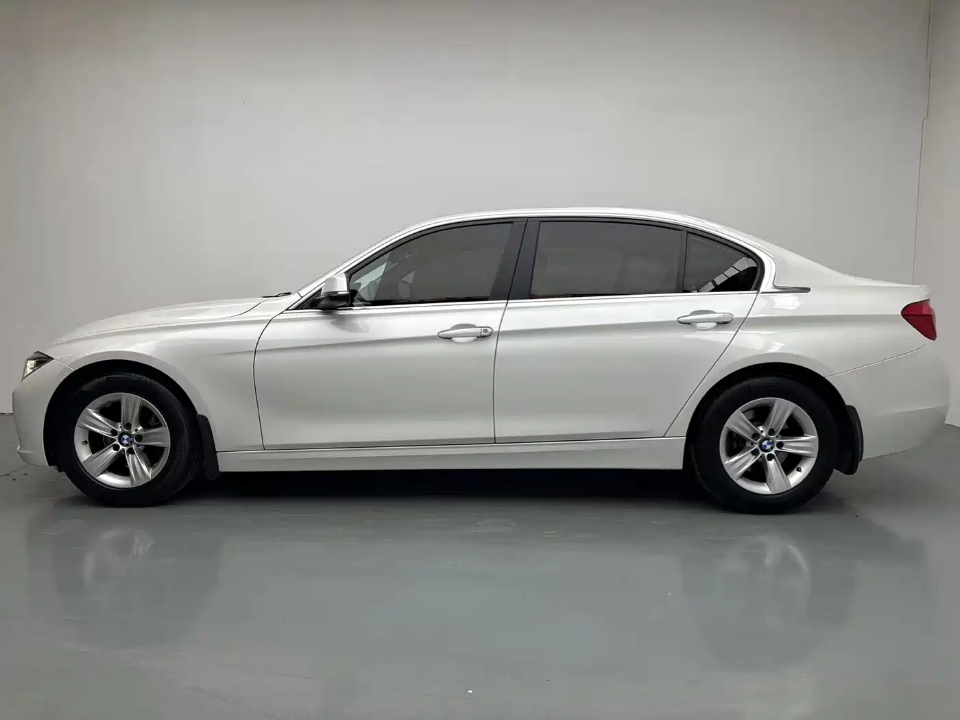BMW 3 Series 2016 316Li Fashion фото 3