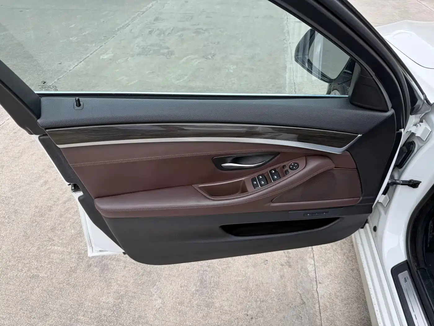 BMW 5 Series 2014 525Li Luxury Design Package фото 9