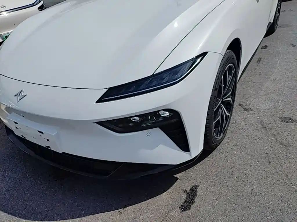 Dongfeng Yipai eπ007 2026 2025 EREV 230Pro Cruise Edition