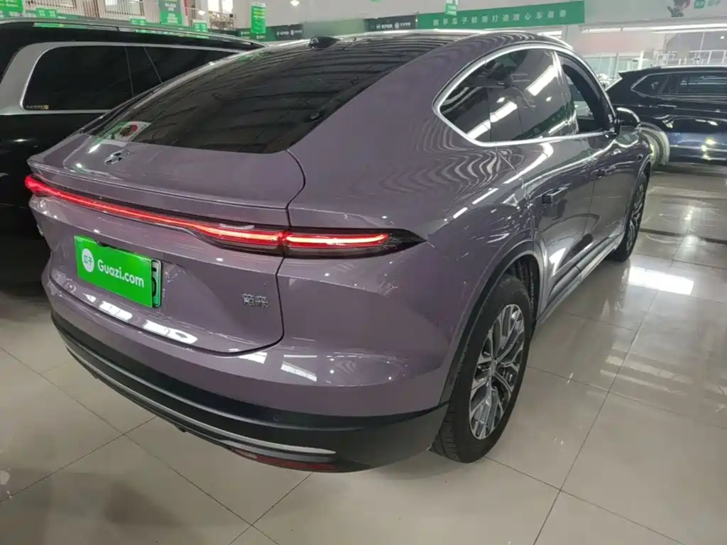 Фото 7 - NIO EC6