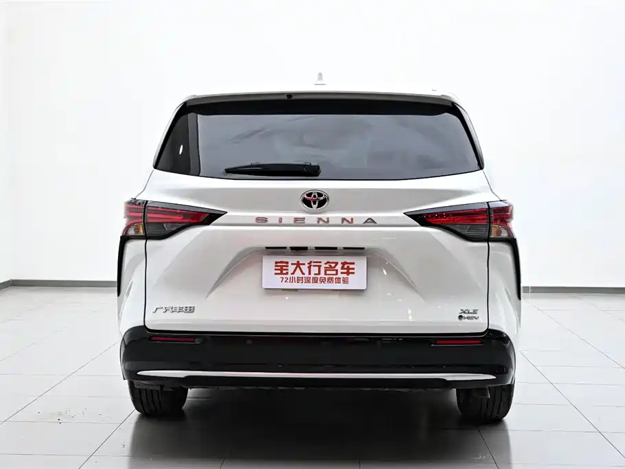 Toyota Sienna 2026 2.5L Hybrid FWD Luxury Edition фото 8