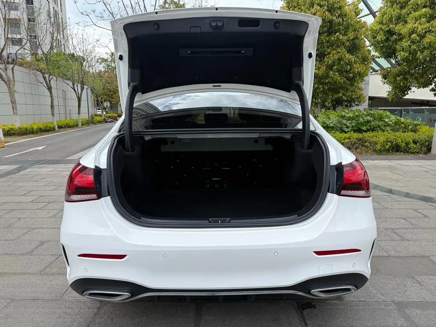 Mercedes-Benz A-Class 2021 A 200 L Sport Sedan Dynamic Type фото 21