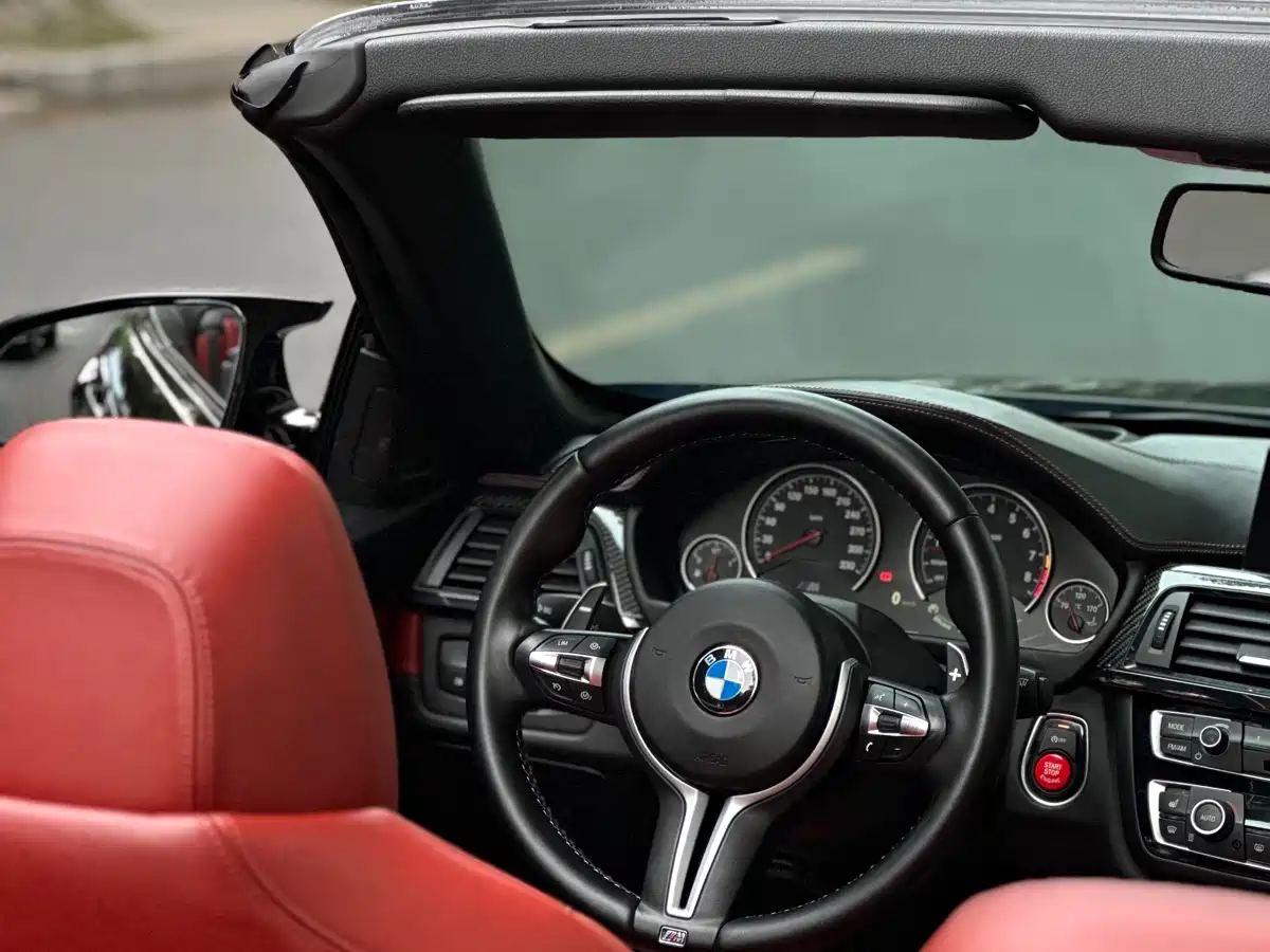 BMW M4 2014 M4 Convertible Coupe фото 8
