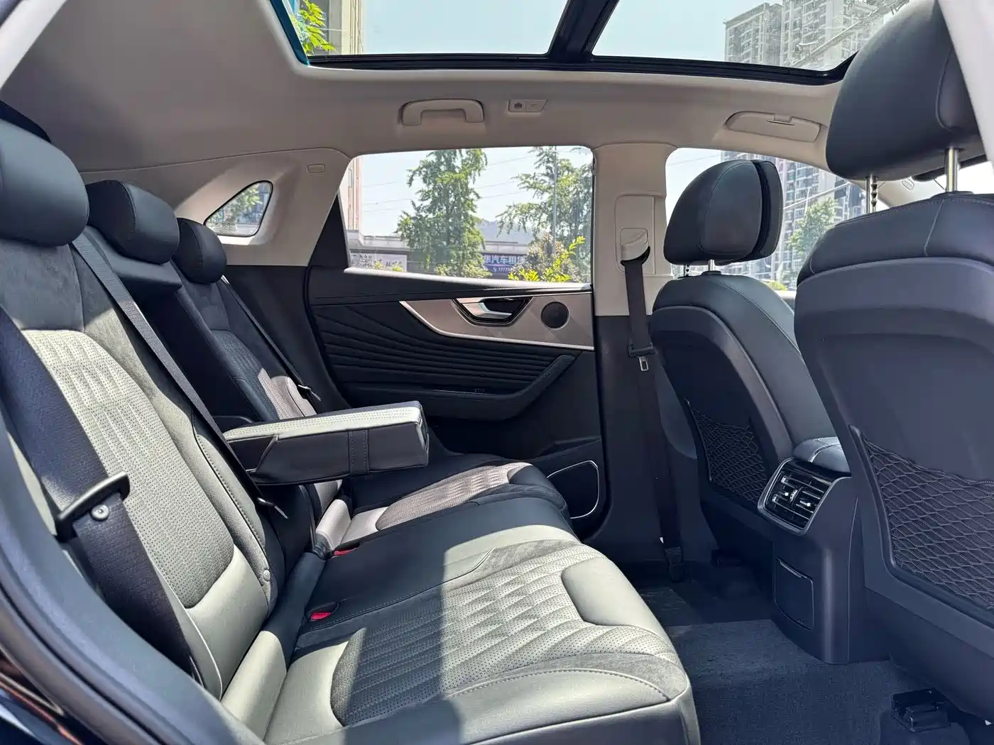 Hongqi HS5 2023 2.0T AWD Flag Enjoy Pro Edition фото 11